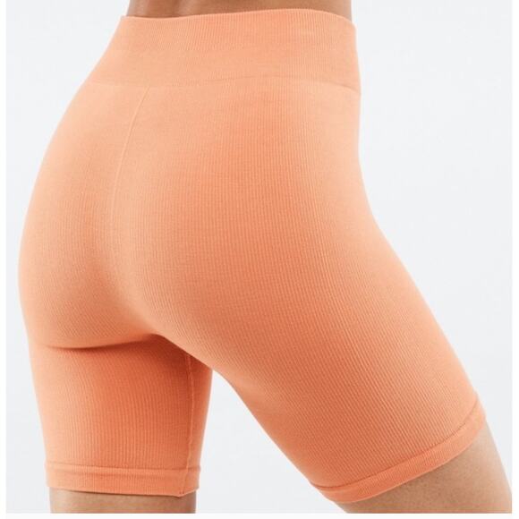 FABLETICS | Seamless Ribbed Biker Shorts XS NWT - Picture 1 of 2